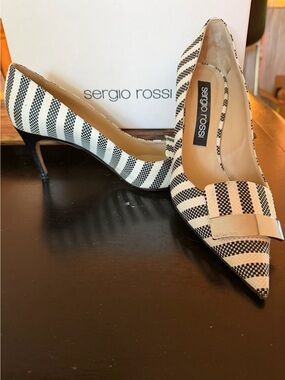 Sergio Rossi SR 1 pumps